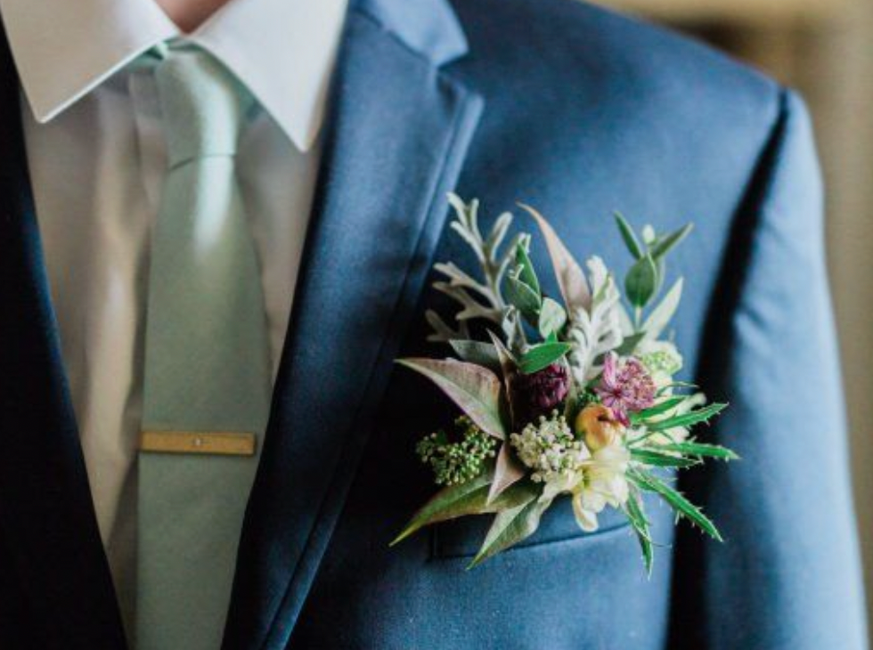 pocket square boutonnière